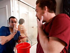 Ванна, Большая жопа, Большие сиськи, Минет, Брюнетки, Застукали, Волосатые, Лизание