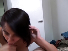 Gros seins, Brunette brune, Gorge profonde, Branlette thaïlandaise, Hard, Fait maison, Seins naturels, Pov