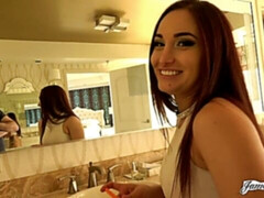 Cuarto de baño, Entre bastidores, Culo grande, Tetas grandes, Tetas naturales, Pelirrojo, Afeitado