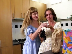 素人, アナル, 舐める尻, フェティッシュ, 指いじり, Hd, レズビアン, オマンコ