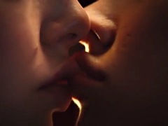 Embrassement, Lesbienne