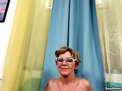 Blonde, Mamie, Branlette thaïlandaise, Mature, Mère que j'aimerais baiser, Maman, Pov, Suçant