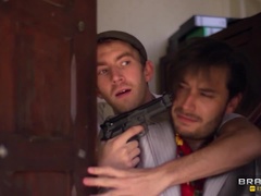 Tetas grandes, Morena, Corridas, Estilo perrito, Cocina, Lamidas, Al aire libre, Coño