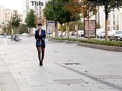 Flashen, Lingerie, Milf, Öffentlich, Rock, Unter dem rock