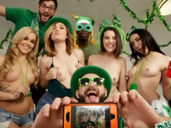 Culo, Mamada, Pajear, Sexo duro, Orgía, Fiesta, Afeitado, Tatuaje