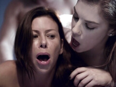 Жопа, Брюнетки, Две девушки, Секс без цензуры, Киски, Втроем