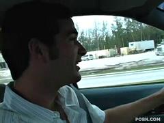 Chica, Verga grande, Tetas grandes, Mamada, Coche, Corridas, Público, Cabello corto