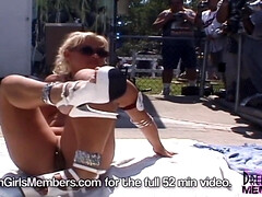 Chica, Rubia, Tetona, Tetas naturales, Al aire libre, Público, Realidad, Tetas