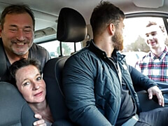 Gros cul, Grosse bite, Gros seins, Noire, Sucer une bite, Voiture, En levrette, Mature