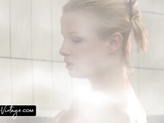 Жопа, Большие сиськи, Блондинки, Пальцем, Лесбиянка, Натуральные сиськи, Киски, Униформа