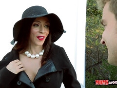 舐める尻, フェラチオ, ハードコア, ラティーナ, レズビアン, 熟年, 母, タトゥー