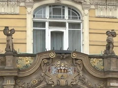 Жопа, Блондинки, Сидя на лице, Женское доминирование, На публике, Наказание, Киски, Рабыни