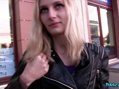 Любители, Жопа, Блондинки, Мастурбация, Деньги, На природе, От первого лица, На публике