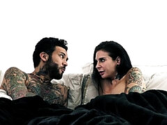 Grosser arsch, Blasen, Braunhaarige, Handjob, Lecken, Tätowierung, Jungendliche (18+), Titten