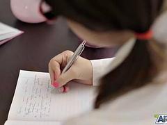 デカパイ, フェラチオ, 茶髪の, 穴開きパンティ, ピアス, タトゥー