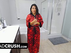 Sucer une bite, Tromperie, Éjaculation interne, Gorge profonde, Bâillonner, Hard, Nénés, Mouillée