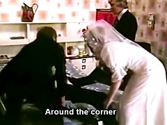 Brunette brune, Mignonne, Gorge profonde, Groupe, Mère que j'aimerais baiser, Jarretelles, Nénés, Rétro ancien