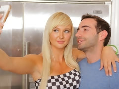 お尻, デカパイ, フェラチオ, バック, キッチン, なめる, 剃毛, ティーン