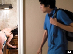 Anaal, Grote kont, Keuken, Moeder die ik wil neuken, Moeder, Spaans, Stiefmoeder, Taboe