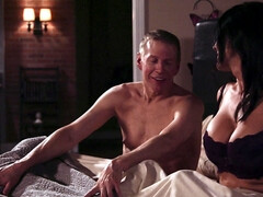 Gros seins, Noire, Sucer une bite, Branlette thaïlandaise, Mère que j'aimerais baiser, Chatte, Cheveux courts, Nénés