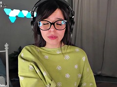 PUSSY, VIBRATING A LOT WITH HER VIBRATOR PUSHED INTO THE WET PUSSY