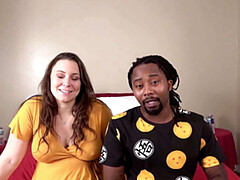 ベッドルーム, デカチン, 黒人, ブロンド, チン, バック, 手コキする, 淫乱熟女