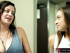 ベッドルーム, デカ尻, デカパイ, キス, なめる, オナニー, 剃毛, ストリッピング