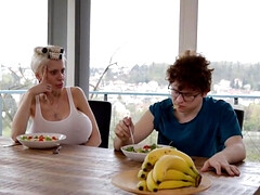 Grosser schwanz, Grosse titten, Blondine, Milf, Piercing, Realität, Stiefmutter, Strümpfe