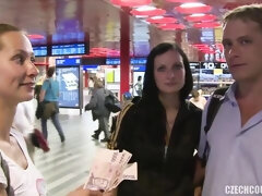 Mamada, Morena, Estilo perrito, Grupo, Pajear, Al aire libre, Pov, Adolescente