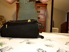 Geile alte tussi, Hundestellung, Handjob, Mutti, Natürlichen titten, Taboo, Tätowierung, Titten