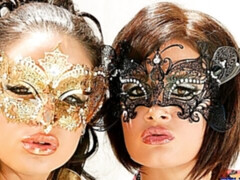 Grosser arsch, Grosser schwanz, Blasen, Hundestellung, Frau frau mann, Hardcore, Milf, Titten