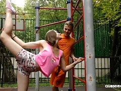 Rondborstig, Gek, Diep in de keel, Vingeren, Flexibiel, Masturbatie, Tepels, Tiener