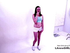18 ans, Amateur, Sucer une bite, Gorge profonde, Lécher le sphincter, Suçant, Allumeuse, Adolescente