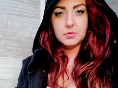 Femelle, Fétiche, Masturbation, Orgasme, Public, Rousse roux, Fumer, Gicler