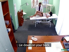 Amateur, Noire, Tromperie, Médecin, Branlette thaïlandaise, Bureau, Uniforme, Voyeur