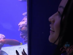 Любители, Платье, От первого лица, Киски, Бритые, Тощие, Курящие, Под юбкой