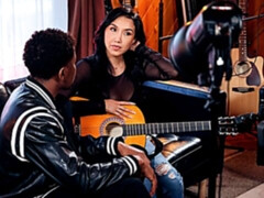 Любители, Большая жопа, Брюнетки, Собачьи, Секс без цензуры, Межрасовый секс, Милф, Натуральные сиськи