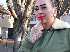 Dominacion femenina, Alemán, Adolescente