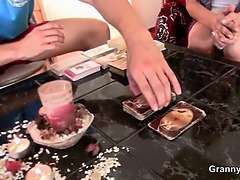 Kont, Mooi, Blond, Rondborstig, Omie, Masturbatie, Moeder, Kut duiken