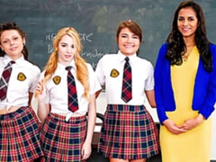 Arsch, Brasilien, Küssen, Lesbisch, Muschi, Schulmädchen, Rock, Entkleiden