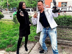 Enthousiasteling, Pijpbeurt, Bruinharig, Hondjeshouding, Hakken, Geld, Natuurlijke tieten, Kousen