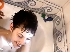 はじめて, なめる, 3p男男女, ヌード, オマンコ, ショートヘア, シャワー, のぞき