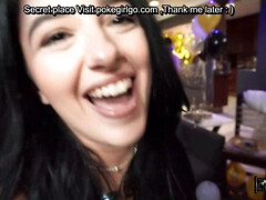 Sucer une bite, Brunette brune, Tir de sperme, Faciale, Hard, Hd, Adolescente, Nénés