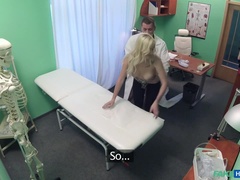 Blasen, Arzt, Hundestellung, Handjob, Lecken, Krankenschwester, Muschi, Uniform