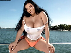 Amateur, Gorda, Culo grande, Tetas grandes, Penetracion con dedos, Masturbación, Solo, Estriptis