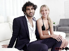 Gros cul, Blonde, En levrette, Poilue, Seins naturels, Chatte, Adolescente, Nénés