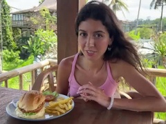 Красивые, Минет, Брюнетки, Еда, На природе, От первого лица, Тощие, Туалет