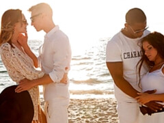 Gros cul, Grosse bite, Gros seins, En levrette, Le plan cul à quatre, Interracial, Maigrichonne, Adolescente