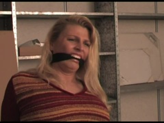 Leie, Sadomasochismus, Grosse titten, Blondine, Frau, Absätze, Erotischer film, Gefesselt