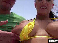 Анальный секс, Бикини, Оргазм, На природе, Молоденькие
